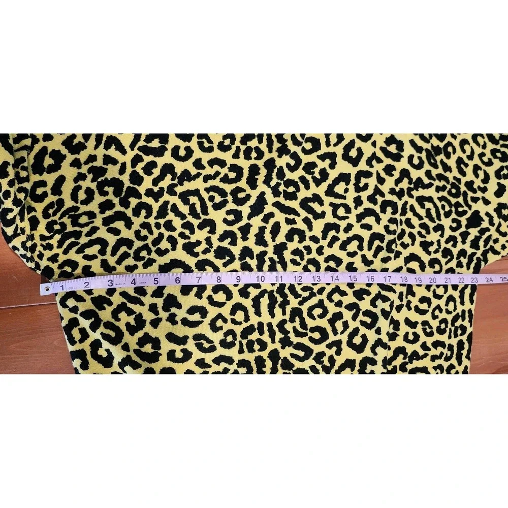 Central Park West Sweater Womens Medium Neon Yellow Leopard Ribbed Crewneck Cozy